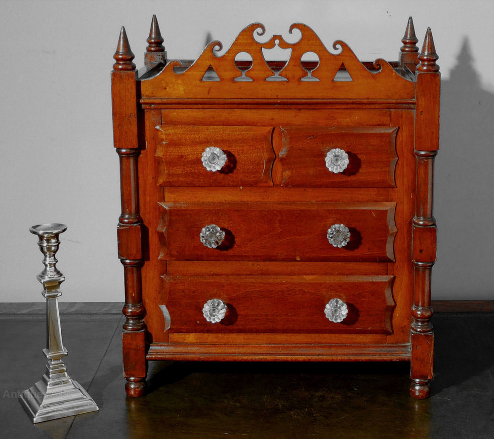 Very Small Victorian Mahogany Chest Of Drawers Antiques Atlas