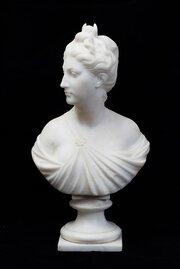 Neoclassical Sculpture In White Marble. XIX Cth.