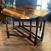 Charles II English Oak Gateleg Table C.1670