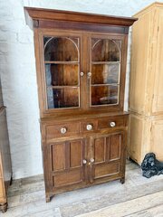 Welsh Oak Dresser/ Cwpwrdd Deuddarn