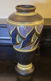 Gouda Pottery Rembrandt H.O.59 P.E.C.1 Vase