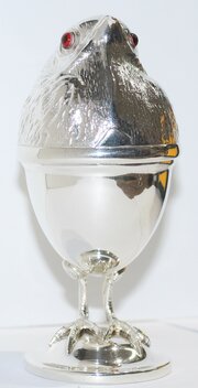 Edwardian Silver Novelty Chicken Egg Cup.