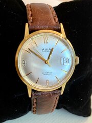 1960s Avia Mens Wrist Watch 17 Jewels + Date 