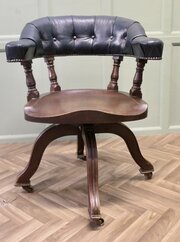 Comfortable 19th Century Swivelling Desk Chair