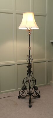 Decorative Wrought Iron Telescopic Floor Lamp