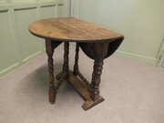Small Georgian Oak Gate Leg Table 