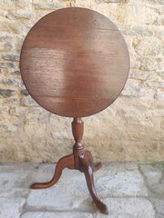 Oak Tripod Tipping Table - 18th Century