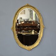 Lovely Victorian Oval Gilt Mirror