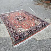 Superb Heriz Design Carpet