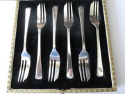 Silver Gateaux Forks  (Cased)   1938