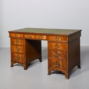 Georgian Style Mahogany Pedestal Desk