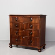Quality Victorian Mahogany Chest Of Drawers