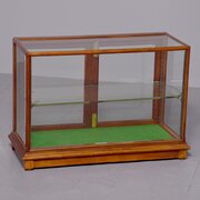 Quality Mahogany Table-top Display Case