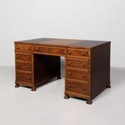 Whytock & Reid Of Edinburgh 3 Part Pedestal Desk