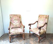 Pair Of Late 19th Century French Walnut Mouton Leg