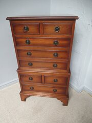A Small 1970s     Chest Of Drawers