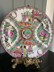 Canton Famille Rose Cabinet Plate