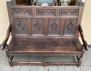 Early 18th Century Oak Settle