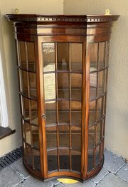 Quality Edwardian Mahogany Wall Cabinet