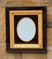 Rare Victorian Oval Gilt Frame Deep Glazed Box Vel
