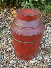 Vintage Red Round Dutch Tea Tin