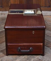 Obrien’s Self-Closing Till 