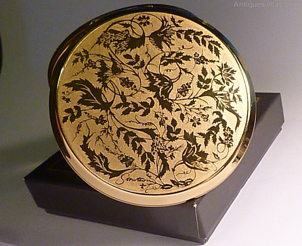 Right! Vintage compacts for visible, not Consider, Vintage compacts for amusing