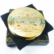 Vintage Stratton Compact Royalty Themed