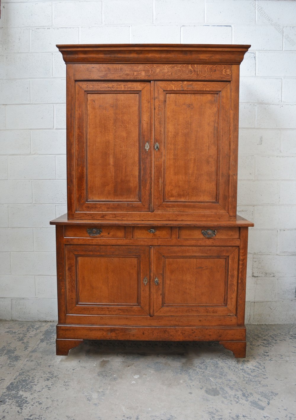 Antique French Houskeepers Cupboard / Buffet Antiques Atlas