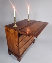 Small And Beautiful George II Elm Bachelors Chest 