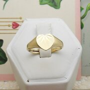 9ct Gold Heart Design Ring Size N H/M 1976