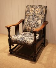 Arts & Crafts Oak Framed  Recliner Chair