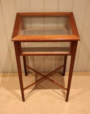Mahogany Bijouterie Table