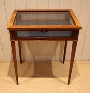 Rosewood & Mahogany Bijouterie Table 