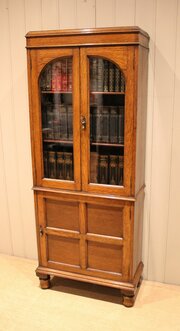 Small Proportioned Oak Cabinet Bookcase