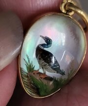 18ct Rock Crystal Essex Crystal Egg Charm Pendant.