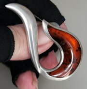 A Vintage Stylish Silver  Amber Brooch