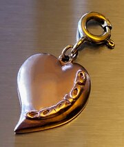 Clogau Welsh 9ct Rose Gold Cariad Clip-On Charm.