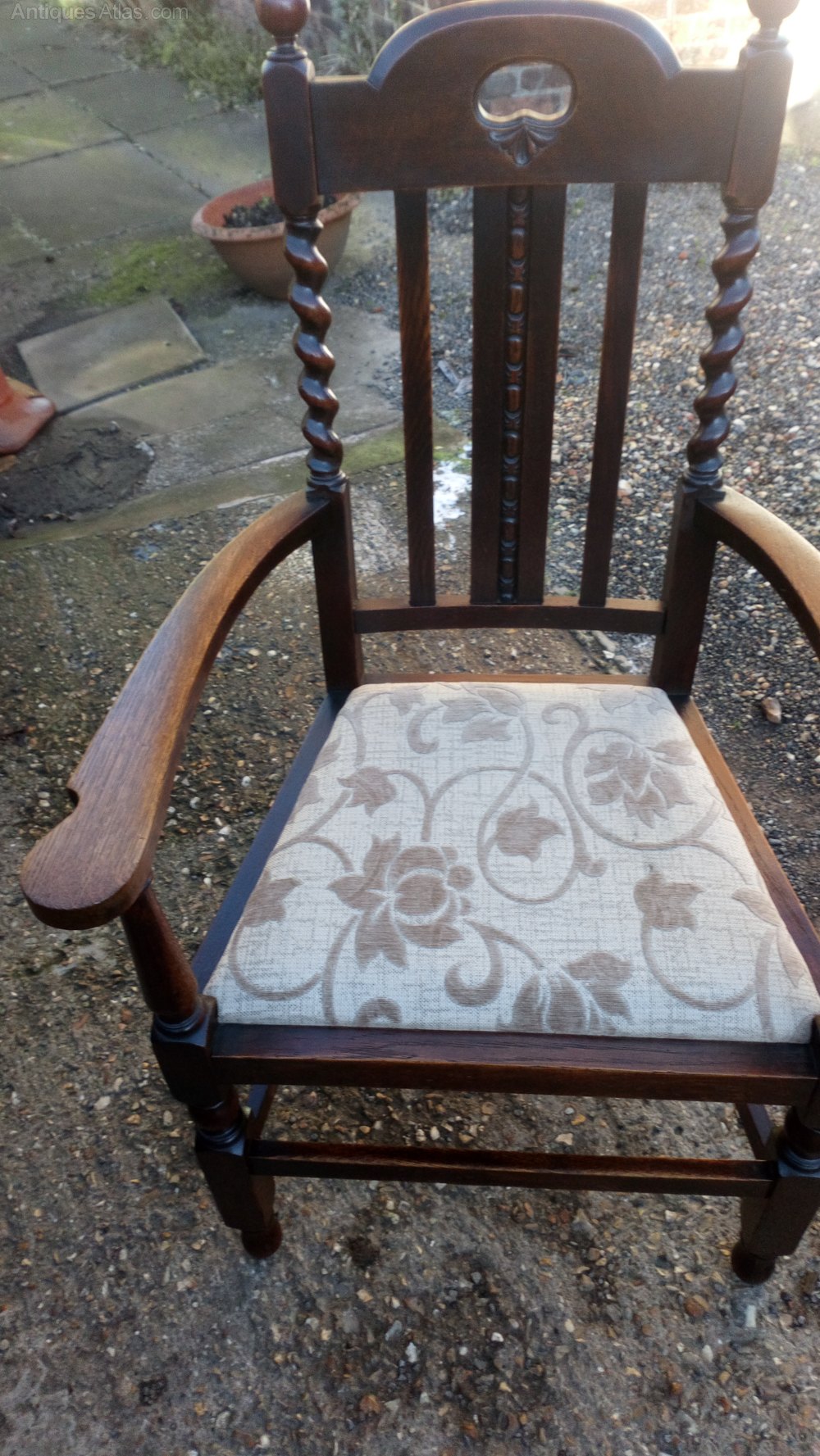 Oak Barley Twist Table And Chairs 4 Side 2Carvers Antiques Atlas