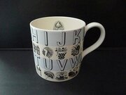 Eric Ravilious Original AlphabetABC Mug Wedgwood
