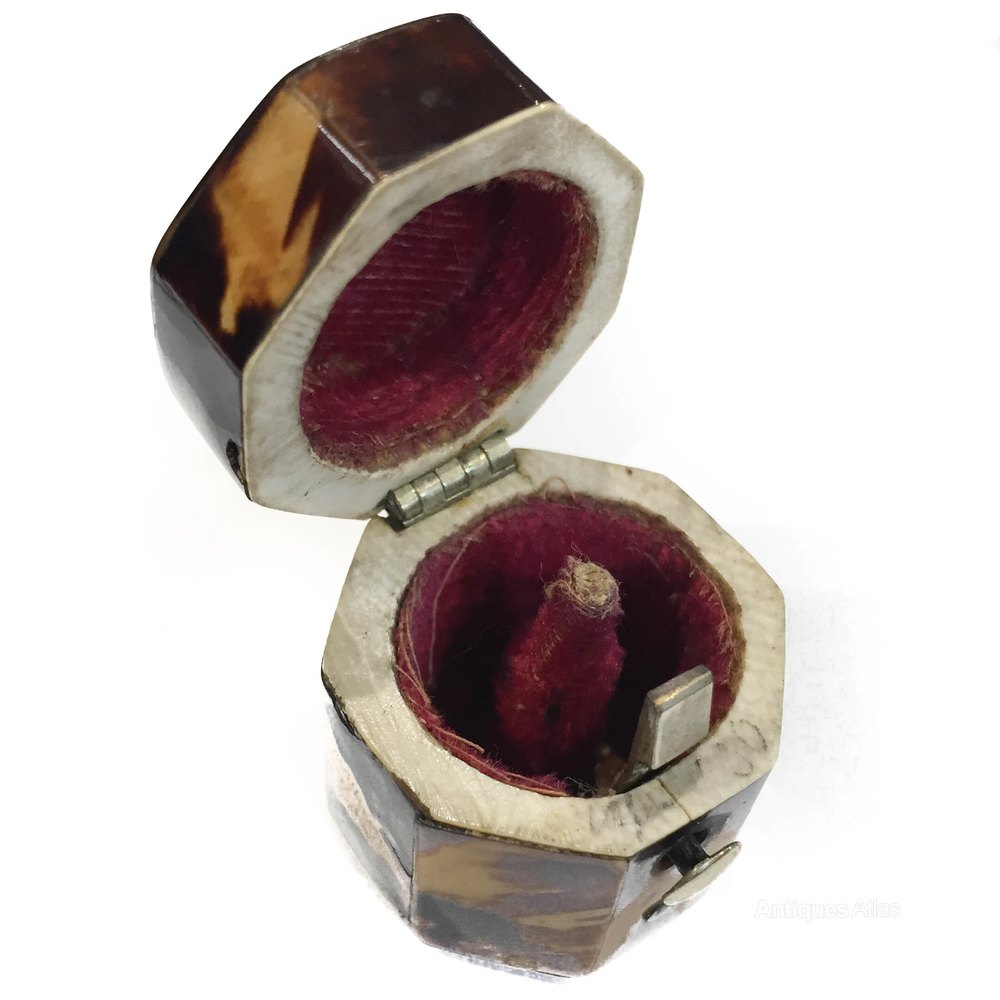 Antiques Atlas Victorian C1880 Tortoiseshell Thimble Case Sewing