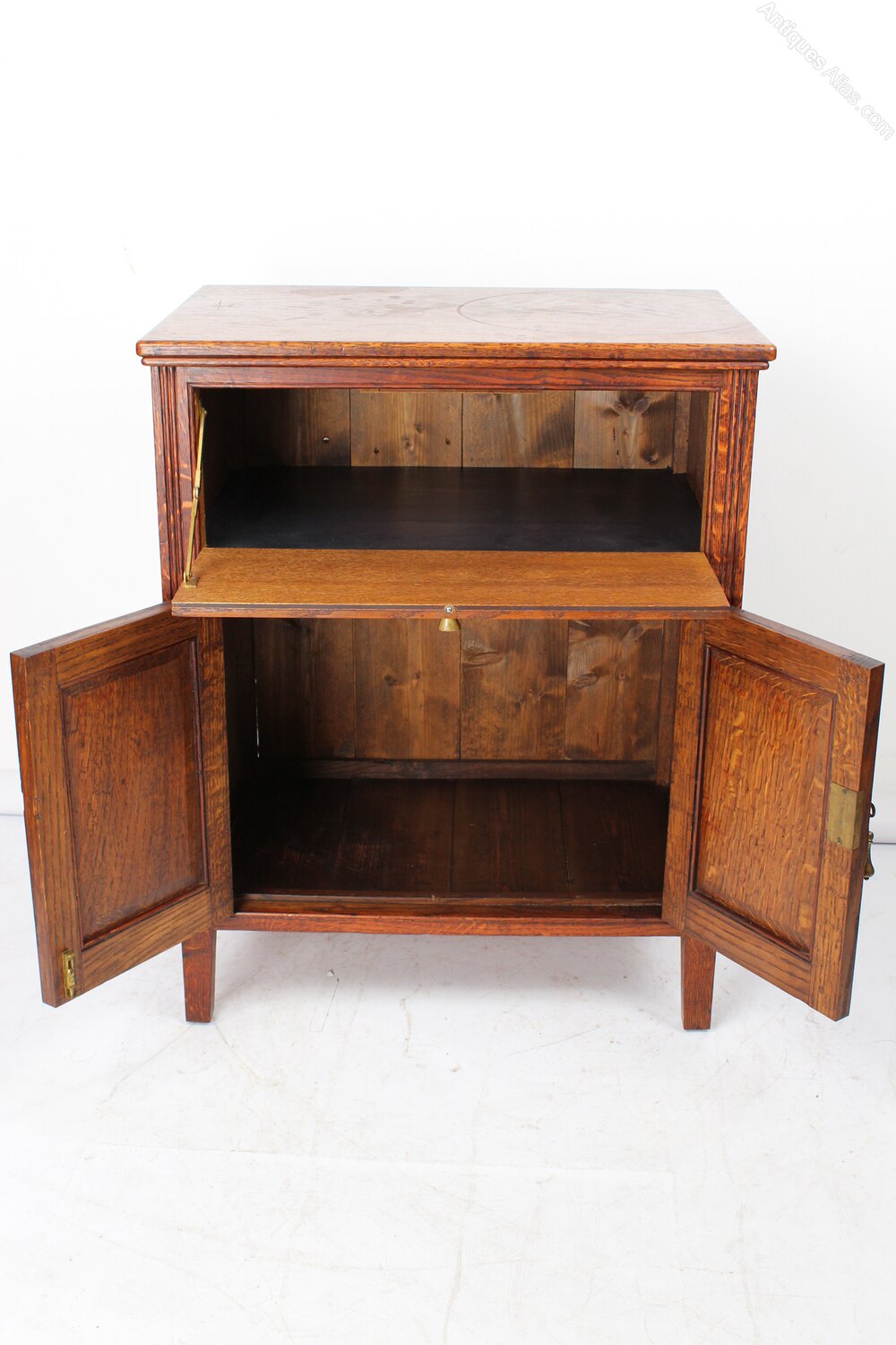 Vintage Oak Hall Cupboard / Music Antiques Atlas