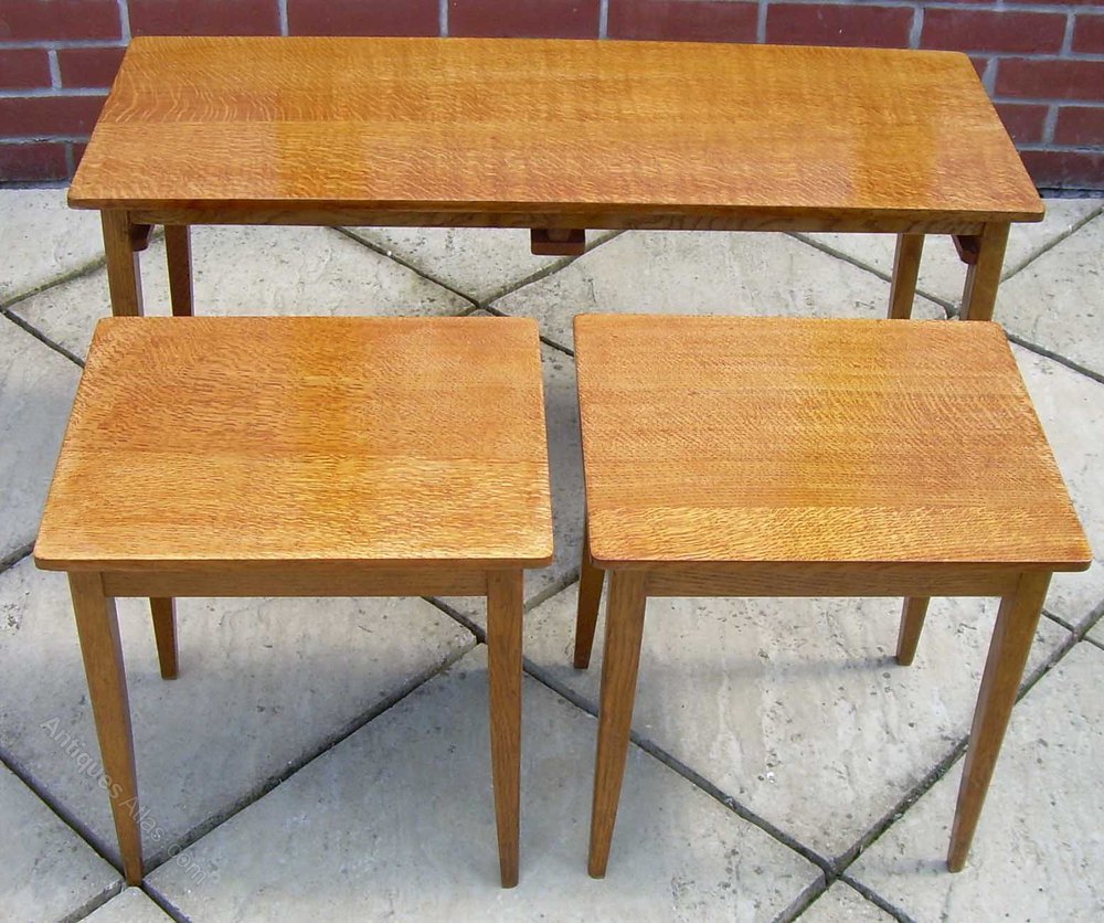 A Nest Of Golden Oak Coffee Tables Antiques Atlas