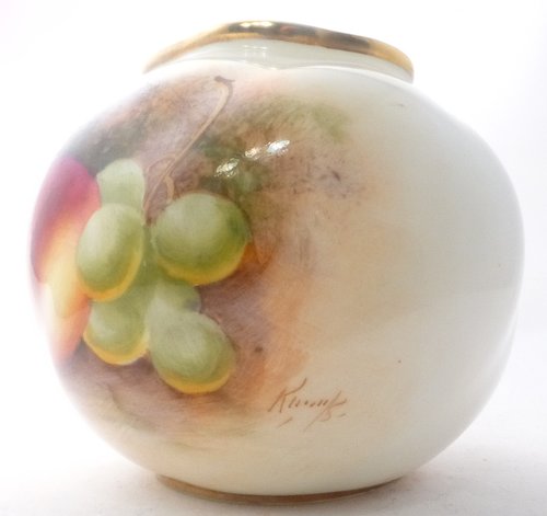 Antiques Atlas - Royal Worcester Fruit Pattern Vase Signed Roberts Antiques Atlas - Royal Worcester Fruit Pattern Vase Signed Roberts