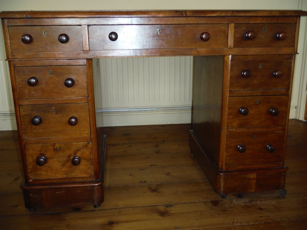 Mahogany Kneehole Desk Antiques Atlas