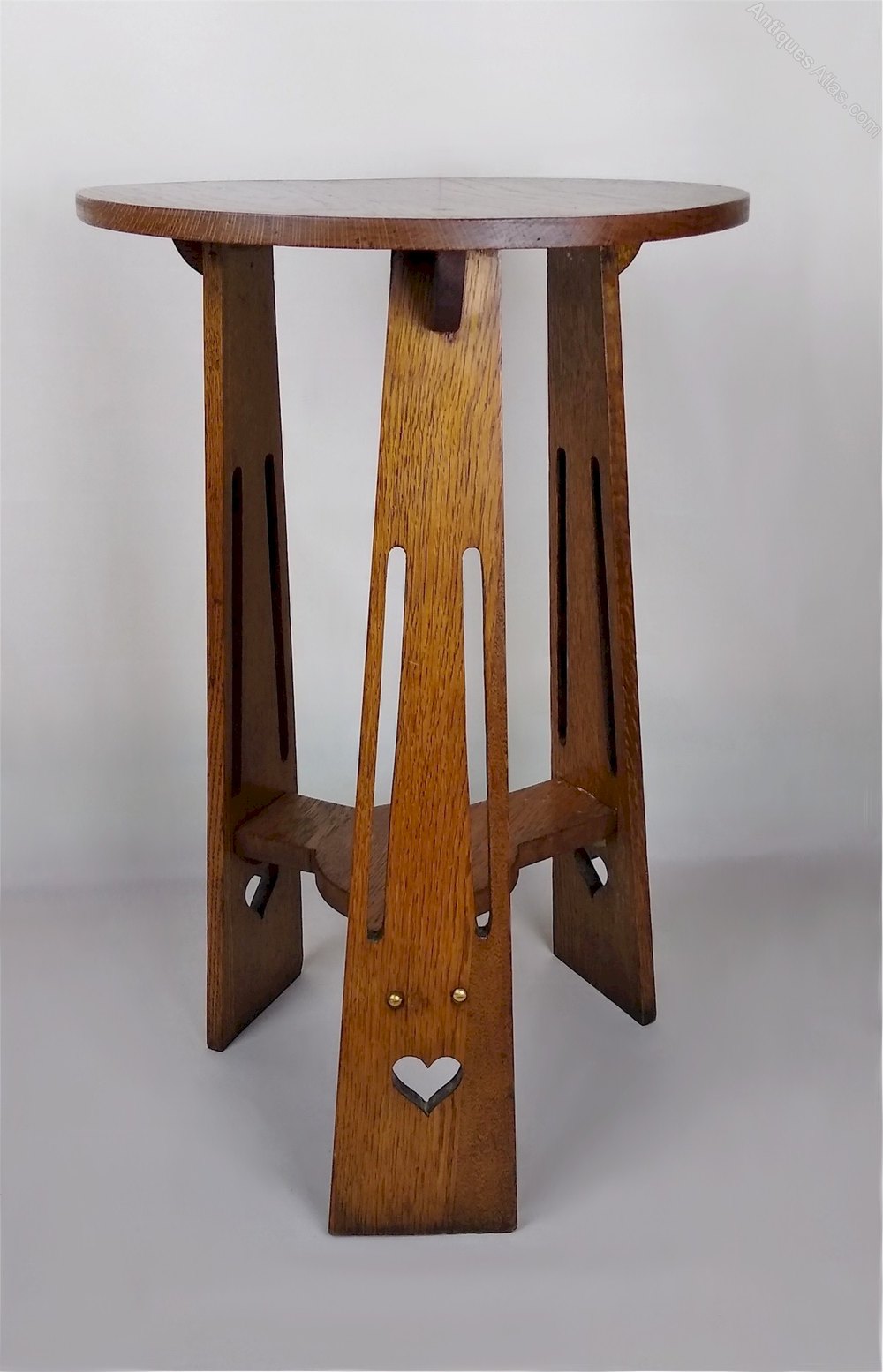 Classic Arts And Crafts Side Table In Oak Antiques Atlas