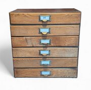 Desktop filing cabinet No 3 holds A4 paper