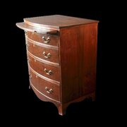 Georgian bow fronted Bachelors Chest of Drawers