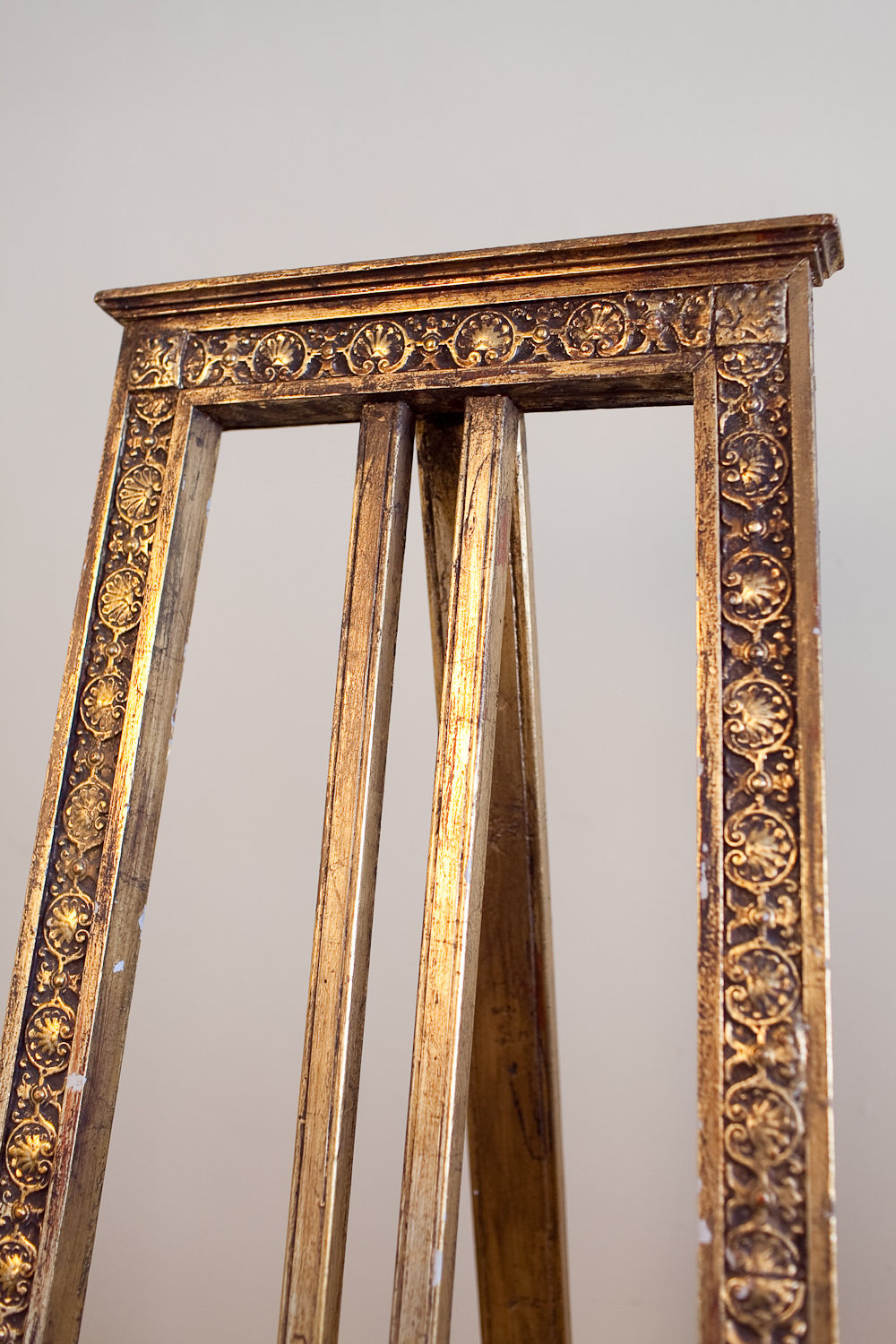 A Gilt Gesso Display Easel Antiques Atlas