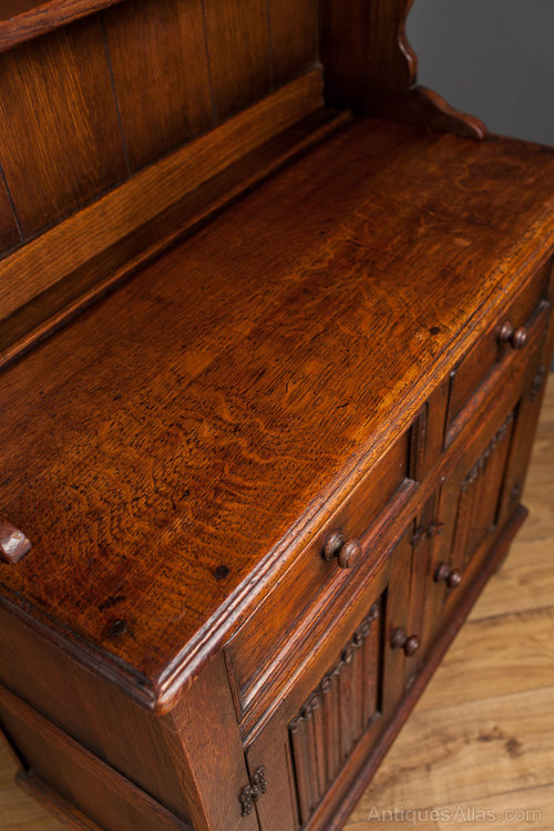 Small Oak Dresser & Rack Antiques Atlas